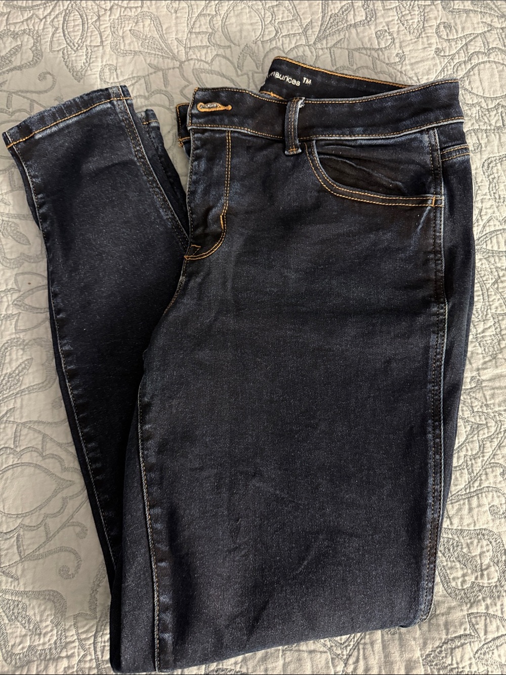 PREOWNED M Jeans by Maurice Women’s Dark Blue Skinny Jeans - mid-Rise size LARGE